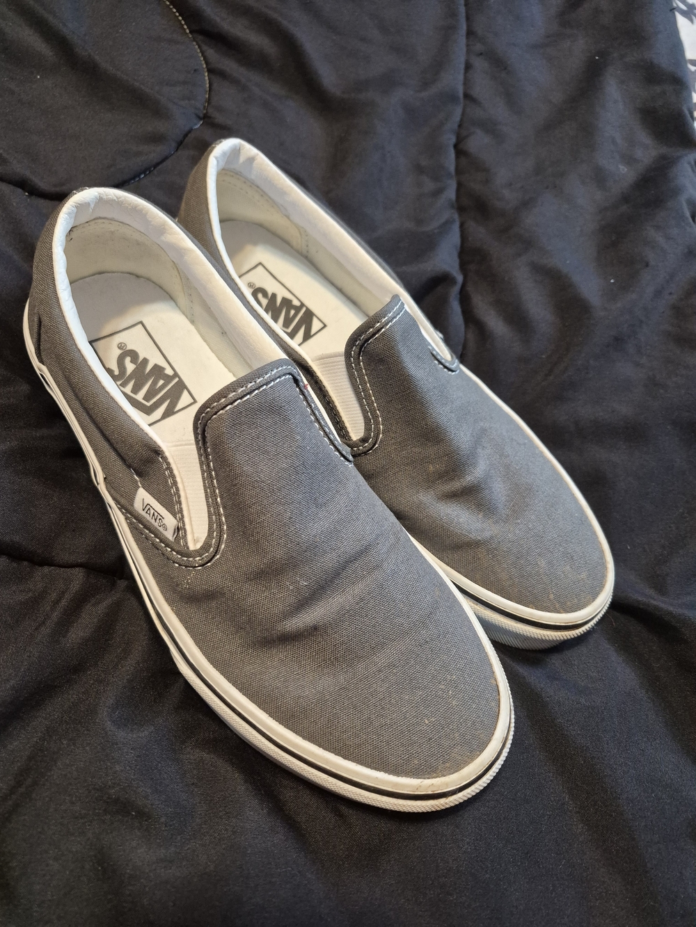 Vans Classic Slip-On Men's Shoes in Gray
